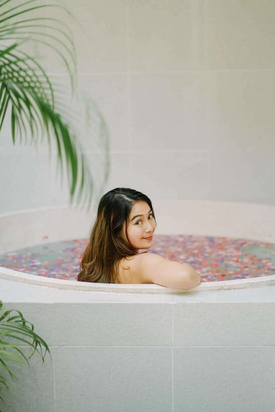 Nusa dua: Luxury Spa Bali Massage, Scrub, Flowerbath 2 hour - What $44 per person gets you