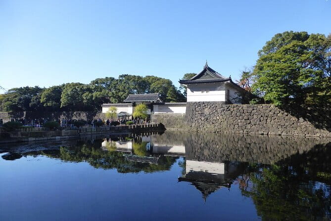 Onsen Spa in Tokyo and Asakusa Bar Hopping with Local Guide - Should you book it?
