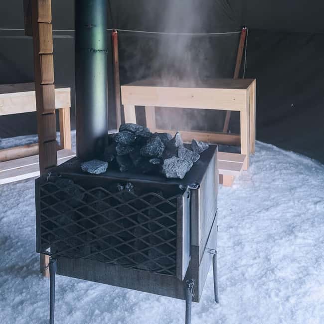 Oulu: Frozen Sea Tent Sauna & Ice Swimming - A Finnish sauna with the sea under your feet