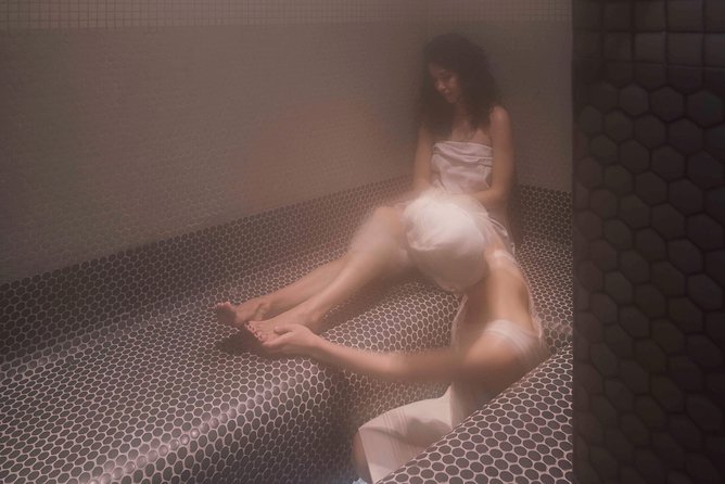 Pamper your feet with foot bath and reflexology massage - What happens during the one-hour treatment