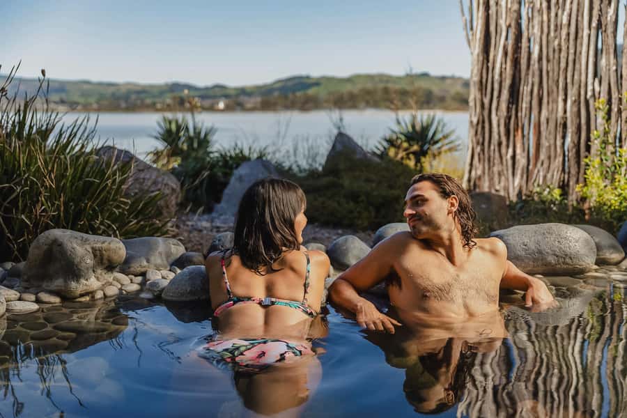 Polynesian Spa Rotorua: Lake View Private Pools Experience - What happens from arrival to the pool