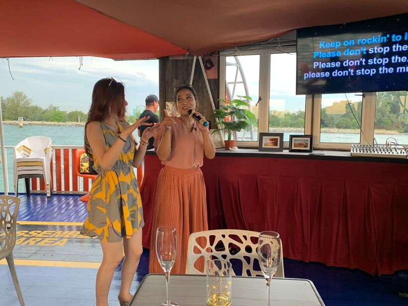 Port Dickson: Dragon Sunset Cruise with Salt Water Jacuzzi - Food and drinks are modest but useful
