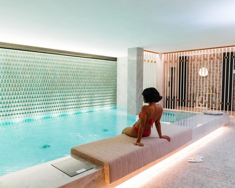 Porto: Relaxing by the pool, sauna and steam room - How the one-hour visit works