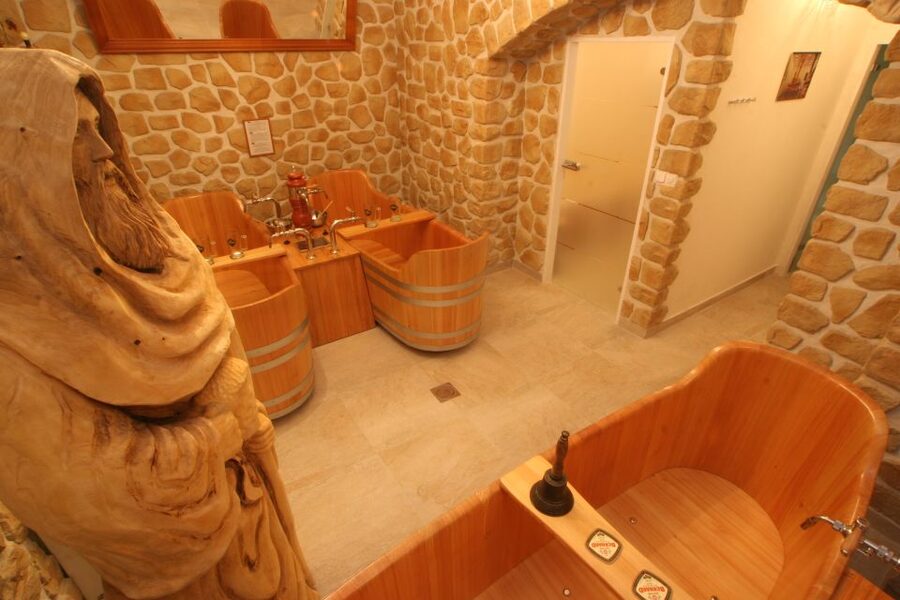 Prague: Beer Spa Bernard with Beer and Massage Option - Adding the 20-minute massage