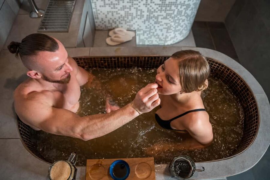 Prague: Beer Spa Experience with Unlimited Beer and Sauna - The private room and practical comforts