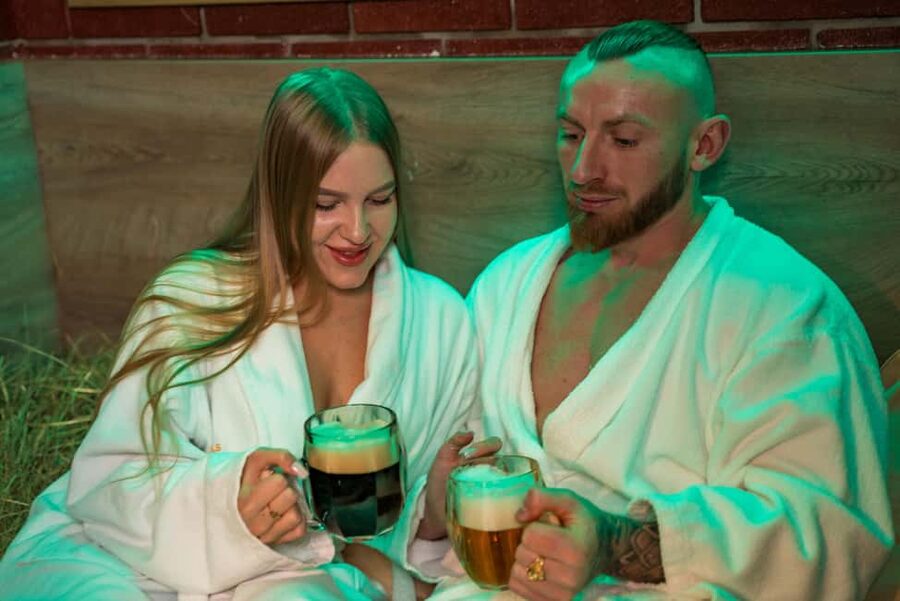 Prague: Beer Spa Experience with Unlimited Beer and Sauna - How the one-hour session works