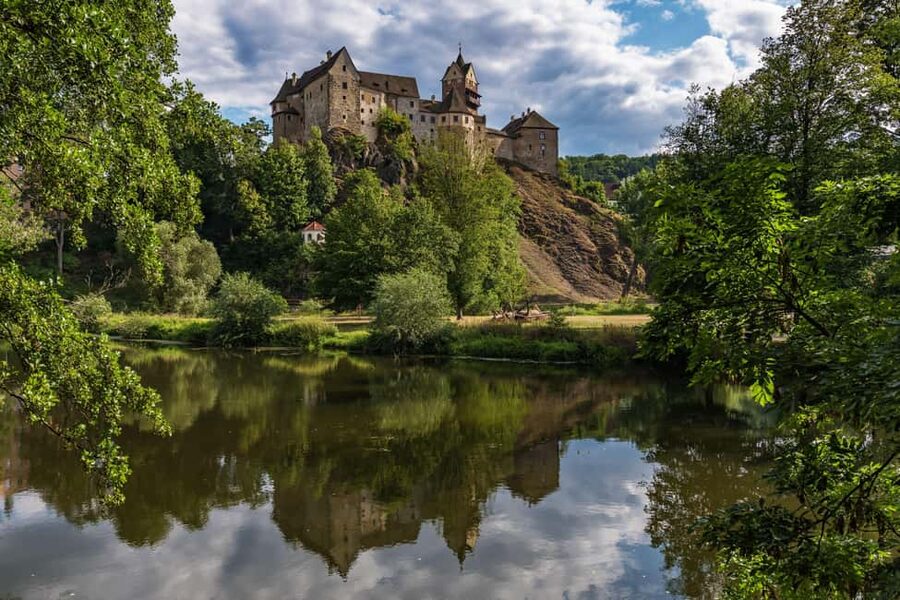 Prague: Karlovy Vary & Loket Tour with Hot Springs & Castle - At a glance