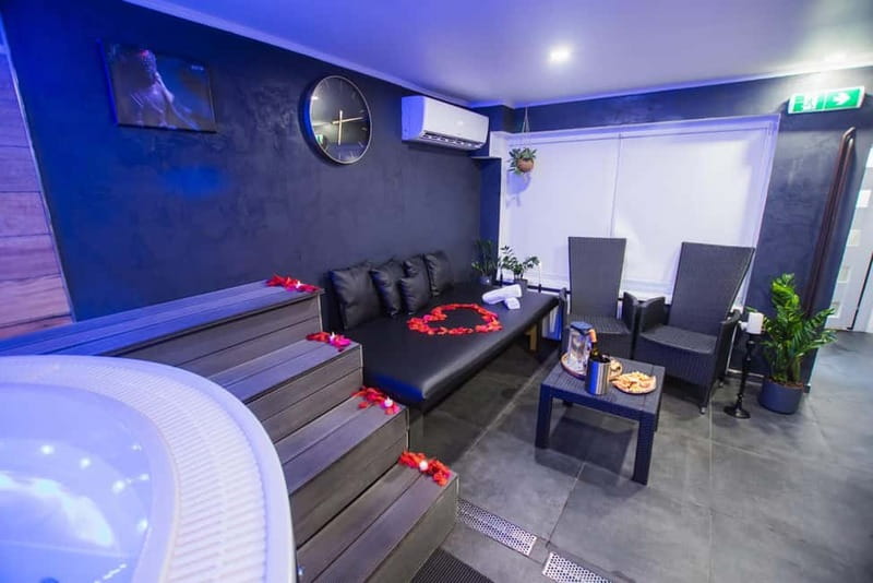 Prague: Modern Private Spa with Jacuzzi and/or Sauna - Key points to know before booking