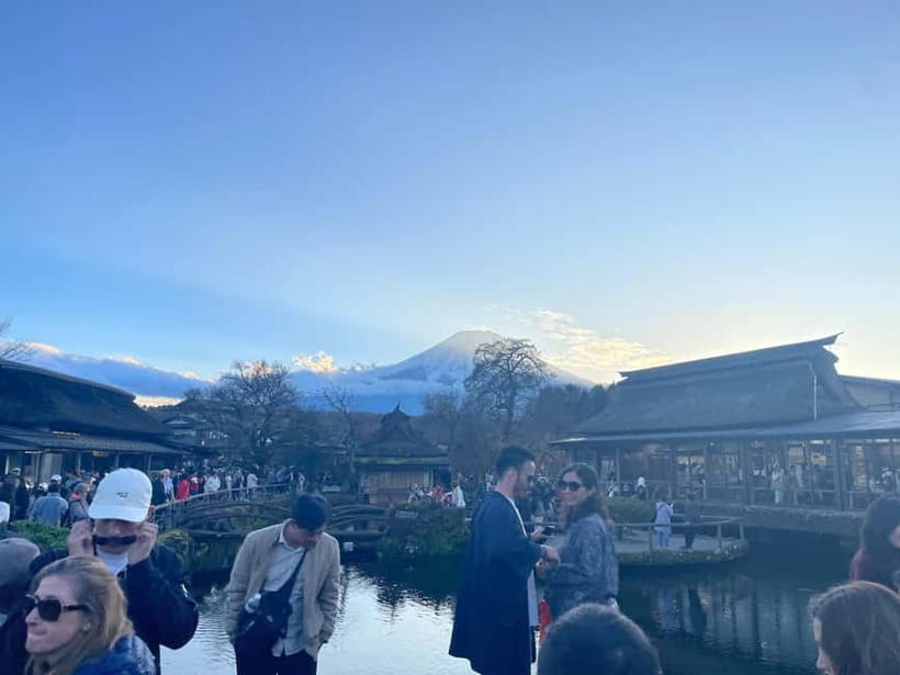 Private 2-Day Tour: Mt Fuji Hakone & Kamakura + Onsen Ryokan - Kitaguchi Hongu Fuji Sengen Shrine