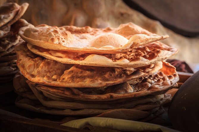 Private Amman City Sightseeing with Optional Arabic Mezze Lunch and Turkish Bath - Rainbow Street and Amman’s modern districts