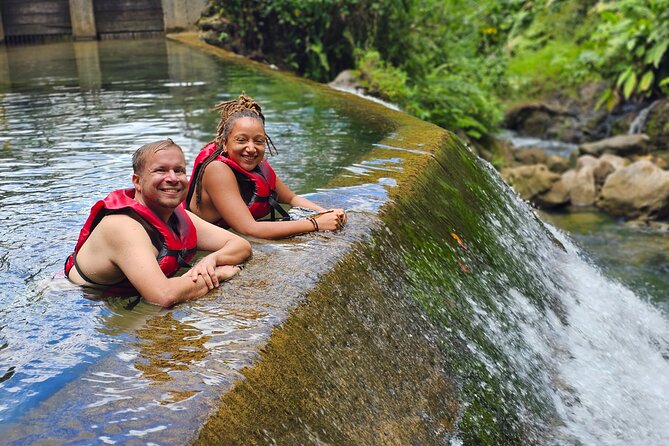 Private Fresh Water Lake, Waterfalls And Hot Springs Excursion - Ti Kwen Glo Cho brings the warm finish