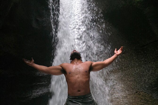 Private Fresh Water Lake, Waterfalls And Hot Springs Excursion - Morne Bruce gives you the Roseau view