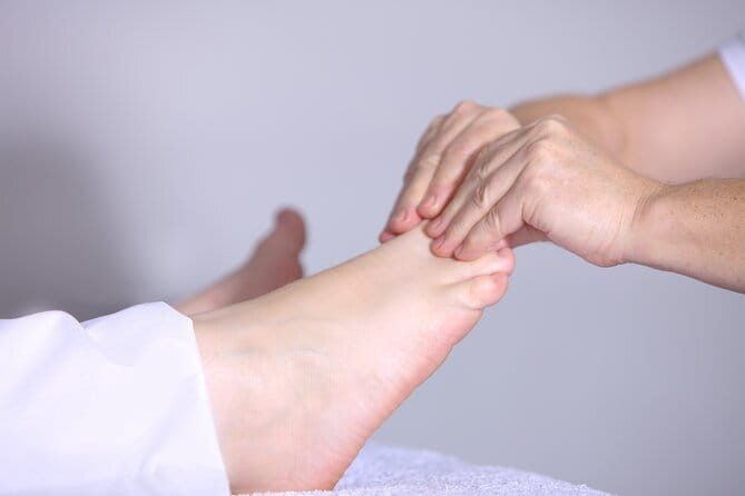 Private Massage Experience Hoi An with Transport - Starting with the herbal foot bath