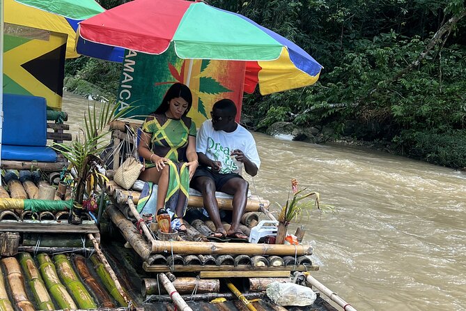 Private Montego Bay Bamboo Rafting with Limstone Foot Massage - What you see and hear on the river