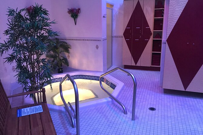 Private Spa Experience with Jacuzzi, Sauna and Hot Stone Massage - The hot stone massage is the main reason to go