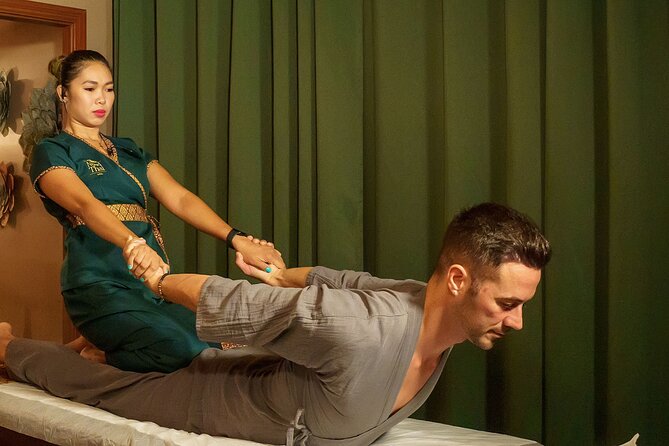 Private Thai Massage Session in Barcelona - The private format works well for couples and small groups