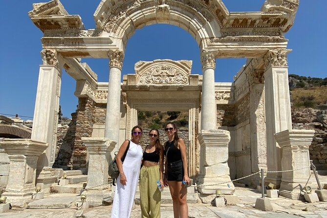 Private Tour in Ephesus and Traditional Turkish Bath from Port - Should you book the Ephesus and hammam tour?