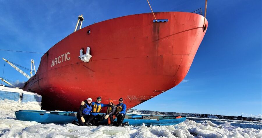 Quebec City: Ice Canoeing with Hot Chocolate & Sauna - What the $182 price includes