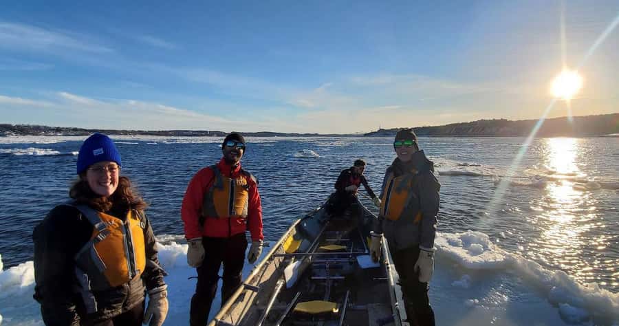 Quebec City: Sunset Ice Canoe Experience with Sauna - What the $157 price covers