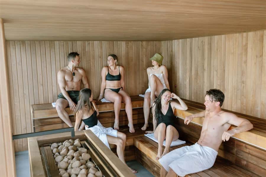 Queenstown: Floating Sauna Experience on Lake Whakatipu - Key points to know before booking