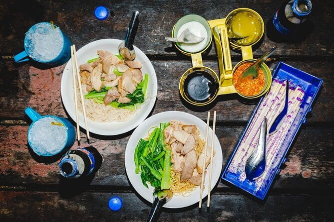 Rest And Relax Massage - Traditional Thai Massage In Bangkok / Sukhumvit - Staff, communication, and the feel of the shop