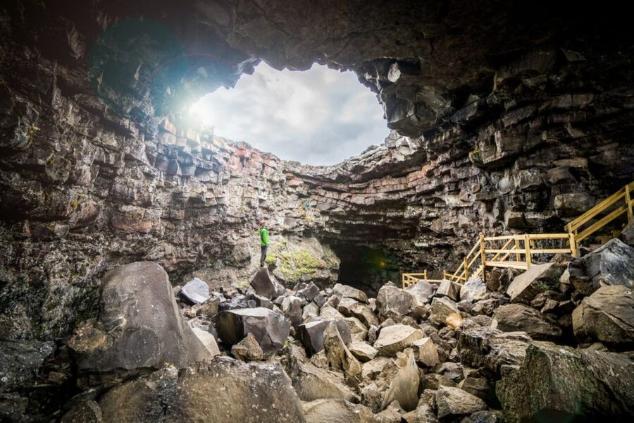 Reykjavik: Lava Cave, Hot Springs, Horses & Waterfalls Tour - Sturlureykir Horse Farm and hot spring bread