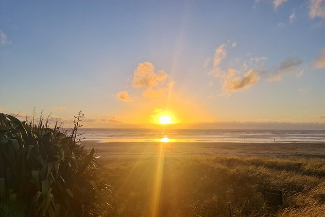 Romantic Auckland Sunset tour with Winery & Thermal pool - Muriwai Beach at sunset