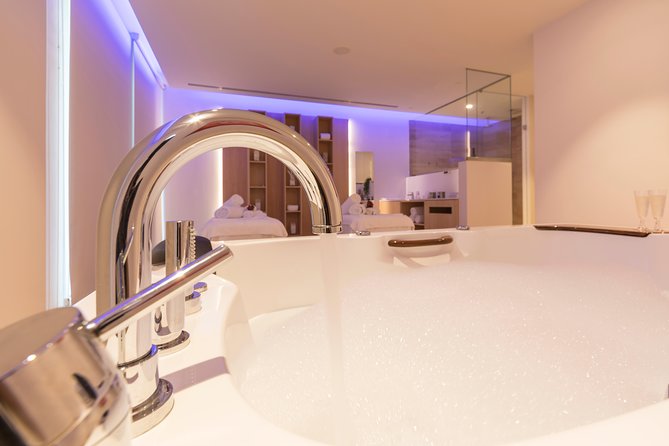 Romantic couple massage + SPA entry and private jacuzzi with cava - A Relaxed Spa Date in Playa de Palma