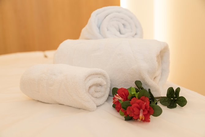 Romantic couple massage + SPA entry and private jacuzzi with cava - The Private Jacuzzi and Cava Finale