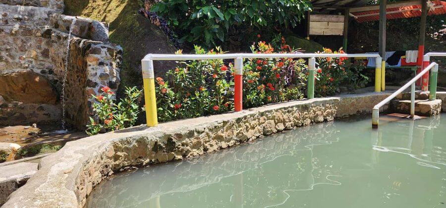Roseau: Titou Gorge, Hot Spring, Falls & Champagne Reef Tour - Guides, group size, and the feel of the day