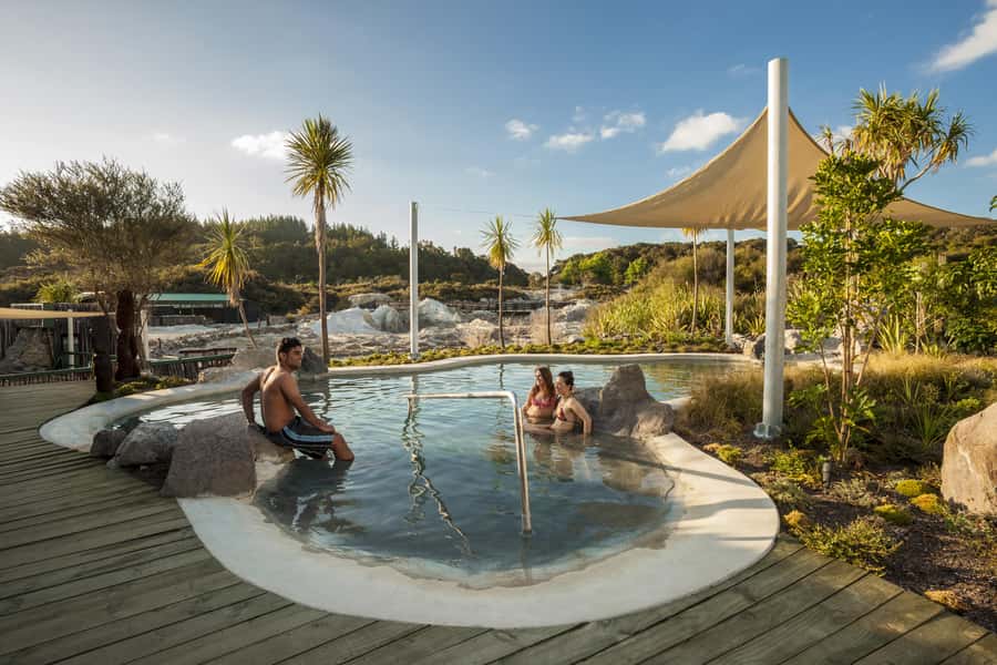 Rotorua: Hells Gate Outdoor Mud Bath & Spa Experience - Getting there from central Rotorua