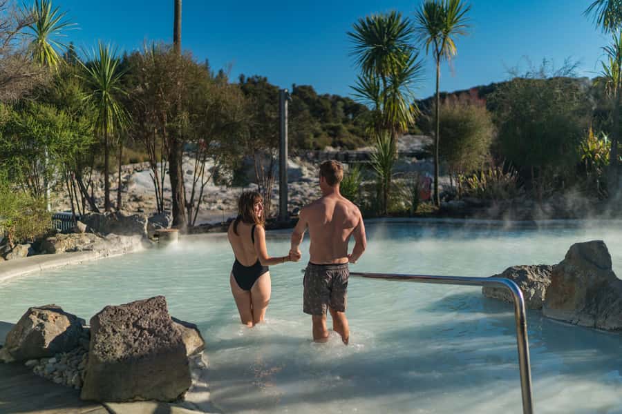 Rotorua: Hells Gate Outdoor Mud Bath & Spa Experience - From geothermal mud to hot sulphur water