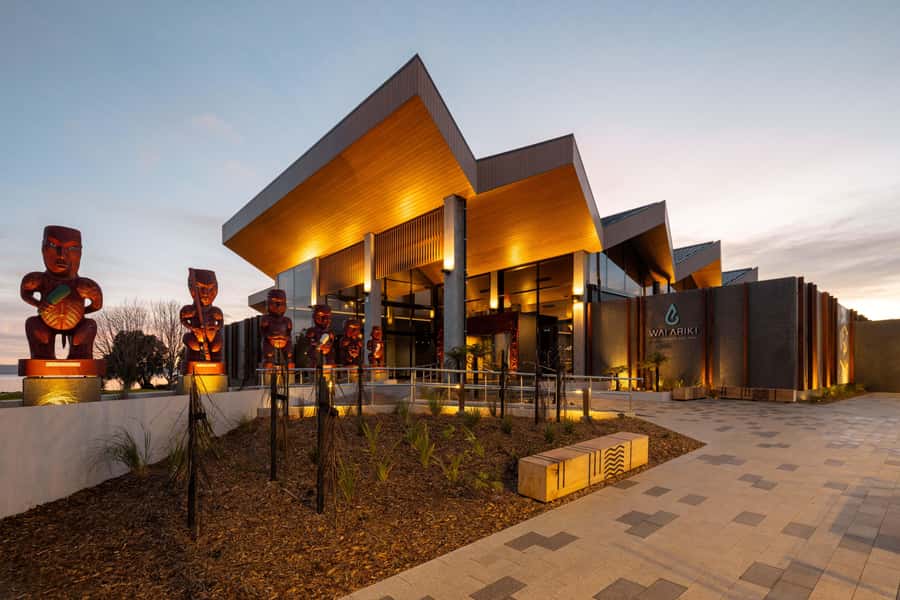 Rotorua: Lakefront Hot Springs & Spa - Luxury Māori Wellness - A Māori welcome beside Lake Rotorua