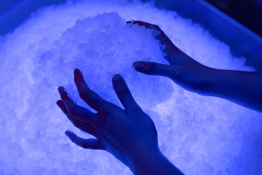 Rotorua: Lakefront Hot Springs & Spa - Luxury Māori Wellness - Finish in steam with a heated stone