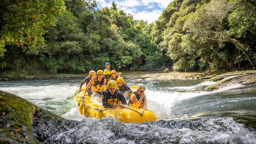 Rotorua Rafting: Kaituna River Rafting Experience-Free Sauna - Getting ready: wetsuit, helmet, and clear instructions