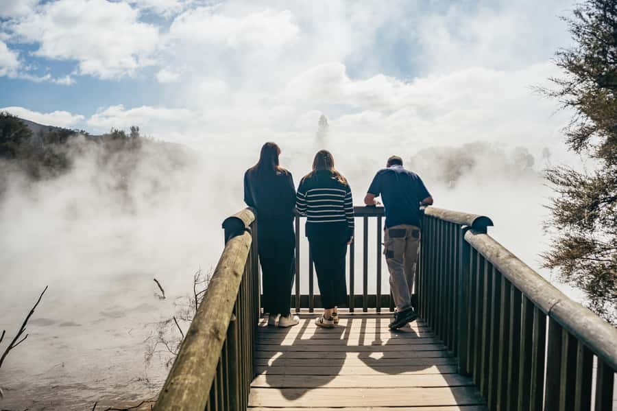 Rotorua: 'Thermal Path Tour' Geothermal half day Tour - Te Manaroa Spring and its boiling water
