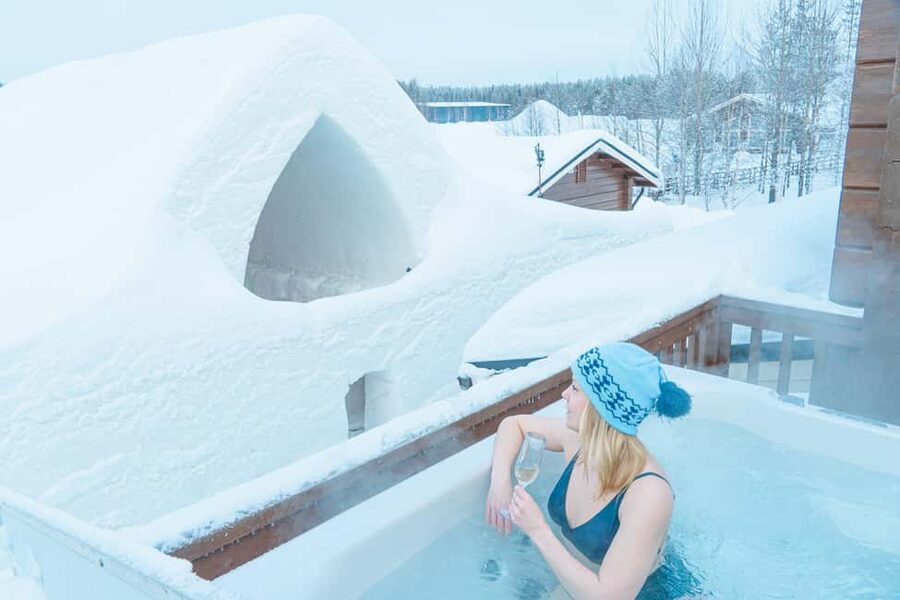 Rovaniemi: Arctic SnowHotel Tour and Snow Sauna Experience - What this Rovaniemi experience is really about