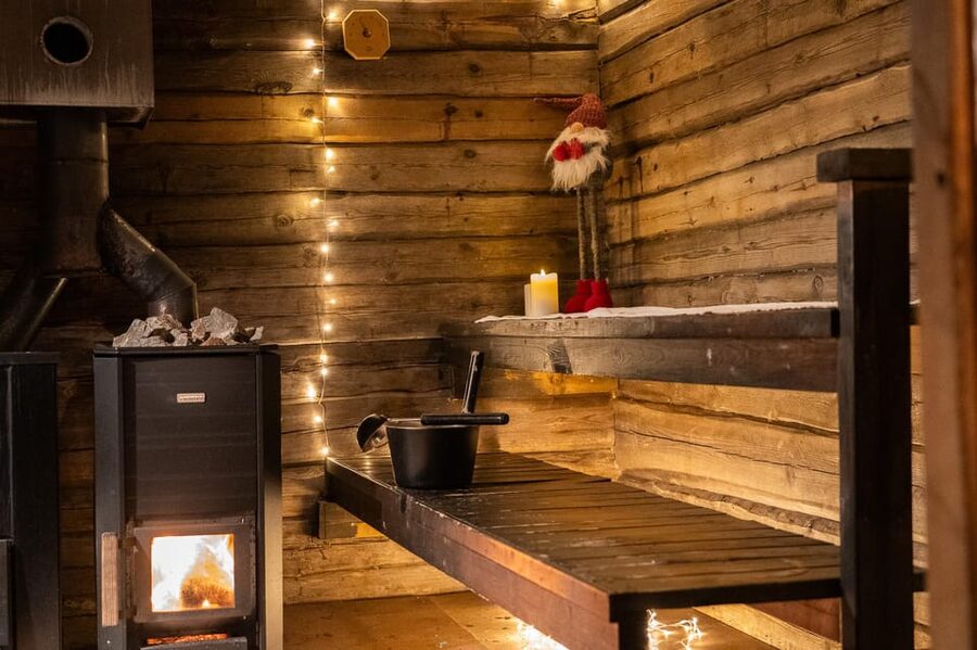 Rovaniemi: Private Sauna and Ice Swimming Tour with Snacks - Repeating the sauna and cold-water cycle