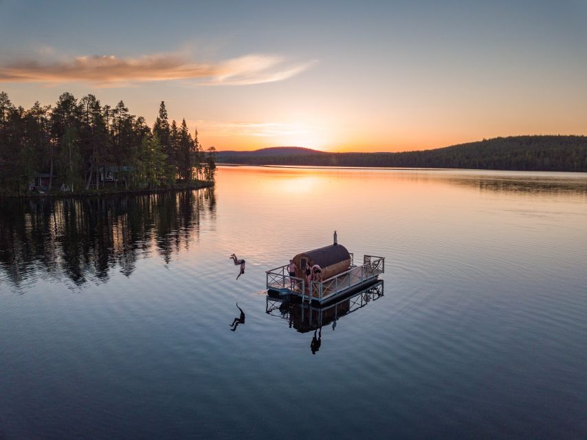 Rovaniemi: Sauna Boat Scenic Lake Cruise - A sauna boat instead of a standard sightseeing cruise