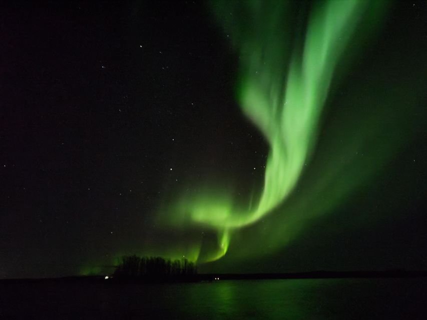 Rovaniemi: Traditional Sauna and Ice Swimming Experience - Inside the wood-fired sauna