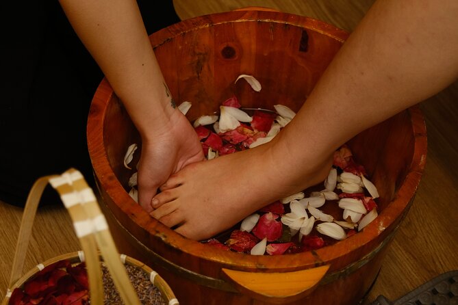 Royal Facial Care with Hair Treatment, 100 mins - Tea, local treats, and panna cotta