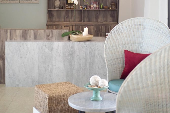 Royal Traditional Lulur Balinese Massage 2 hours Spa At Nusa Dua Bali - The welcome ginger tea and foot wash