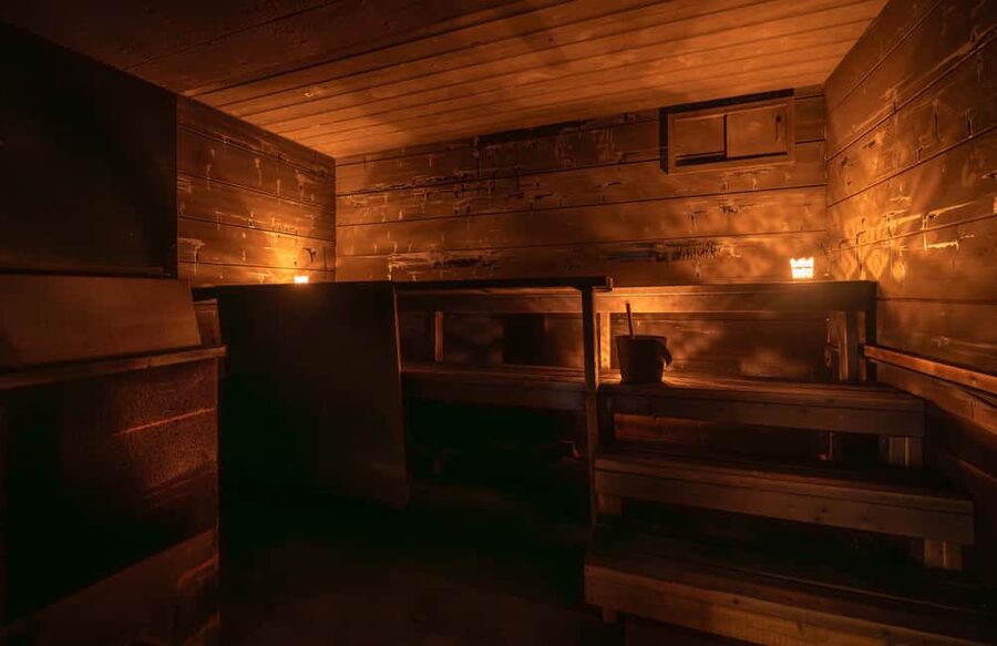 Saariselkä: Kuukkeli Saunaworld (Smoke Sauna) - Your 110 minutes at Saunaworld