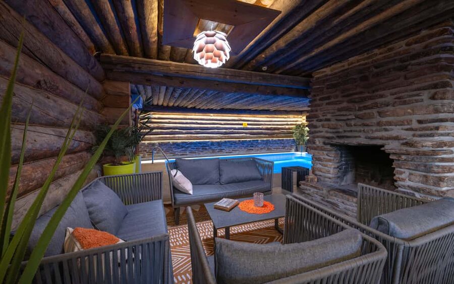 Saariselkä: Kuukkeli Saunaworld (Smoke Sauna) - What is included, and what costs extra