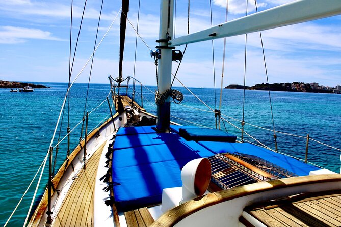 Sailing Flavors, Gastronomy and Relaxation at Sea - Leaving Palma with the Cathedral behind you