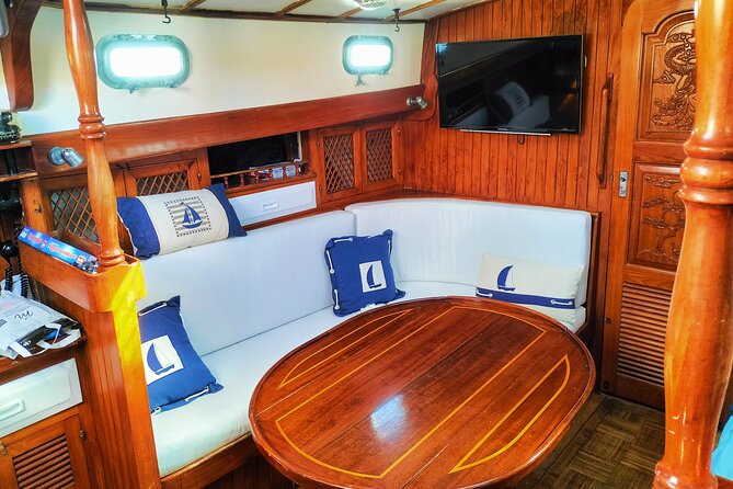 Sailing Flavors, Gastronomy and Relaxation at Sea - How the price works for groups of eight and more