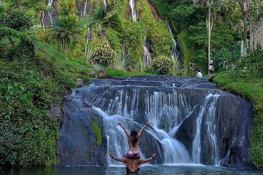 Santa Rosa de Cabal Thermal Hot Springs - First stop: the waterfall and mountain path
