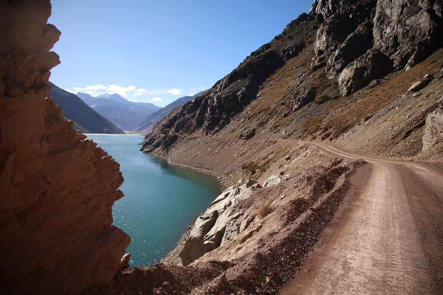 Santiago: Full day Embalse del Yeso, Casa de Chocolate, picnic & Hot Springs - Who should book this day trip?