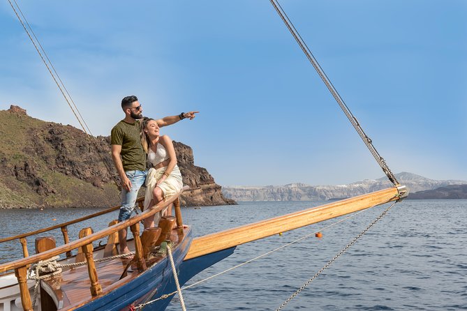 Santorini Caldera Cruise Tour (Volcano, Hot Springs, Thirassia) - What this Santorini cruise actually delivers