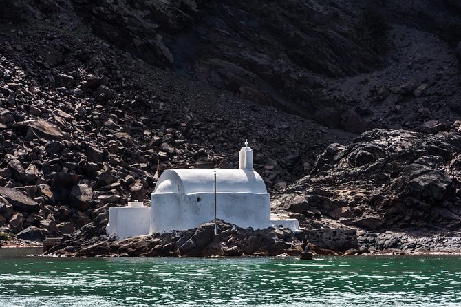 Santorini Caldera Cruise Tour (Volcano, Hot Springs, Thirassia) - Palea Kameni: a swim toward warm sulfur water